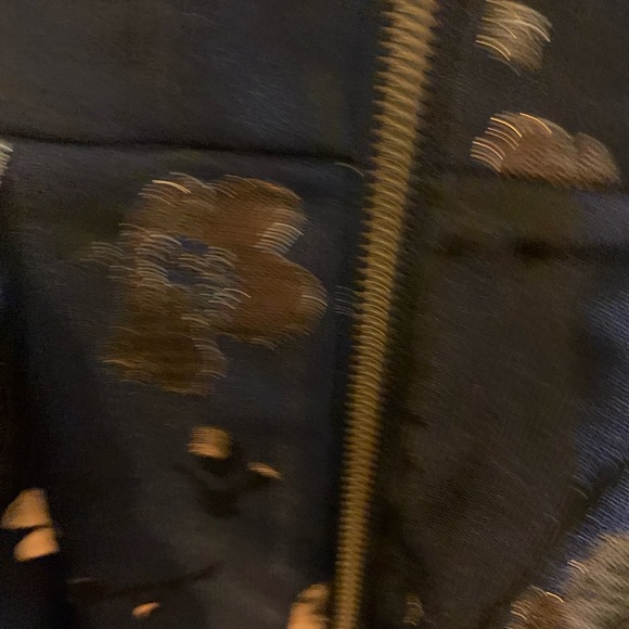 TRIXXI GIRL - Picture 7 of 9